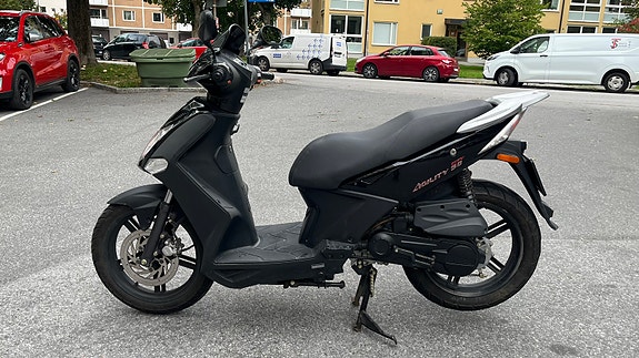 Kymco Agility City 16 2 of 5