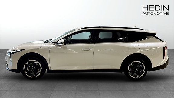 Kia K4 6 of 9