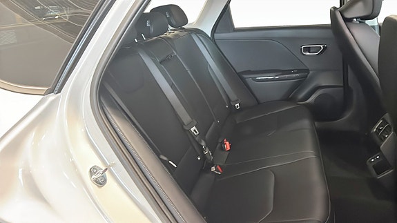 Kia K4 5 of 9