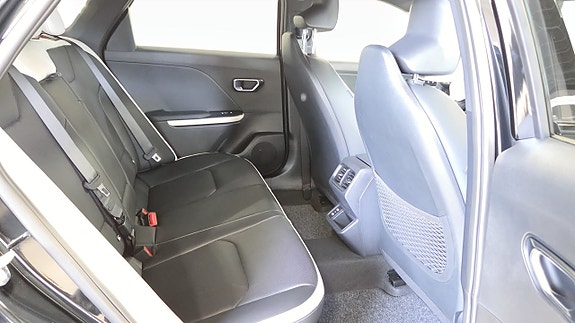 Kia K4 5 of 12