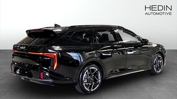 Kia K4 2 of 12
