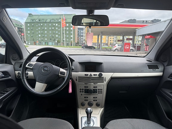 Opel Astra 4 of 4