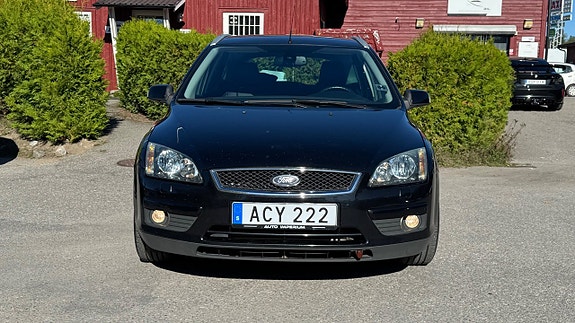 Ford Focus 2 of 10