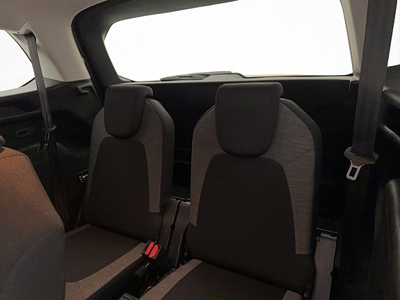 Citroen Grand C4 Picasso 26 of 30
