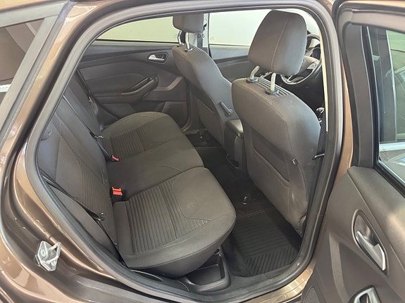 Ford Focus 12 of 13