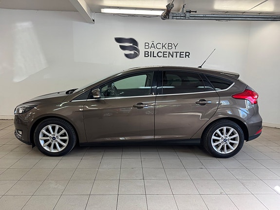 Ford Focus 2 of 13