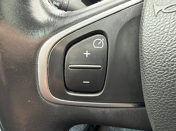 Renault Clio 16 of 18