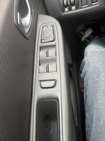 Renault Clio 15 of 18
