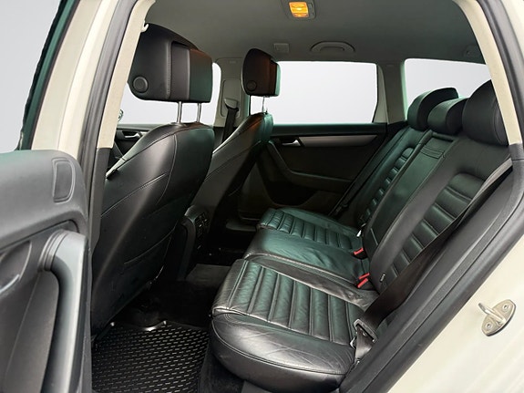 Volkswagen Passat 15 of 19