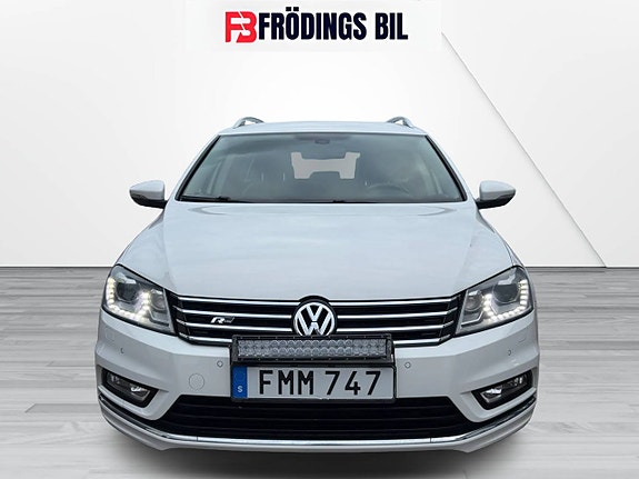 Volkswagen Passat 4 of 19