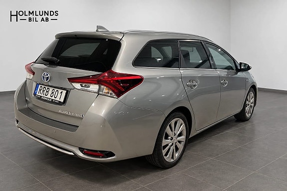 Toyota Auris 3 of 10
