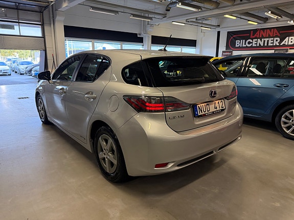 Lexus CT200h 7 of 27