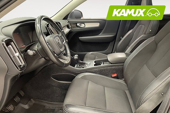 Volvo XC40 9 of 26