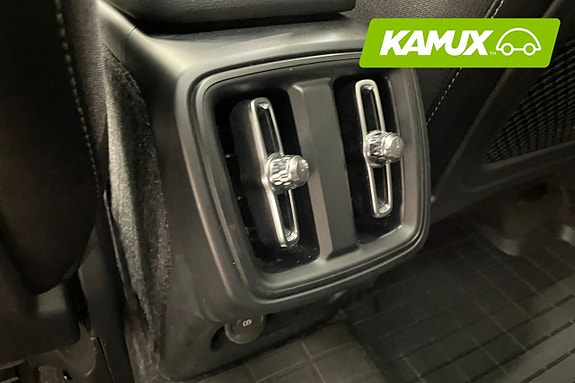 Volvo XC40 23 of 26