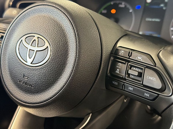 Toyota Yaris 14 of 22