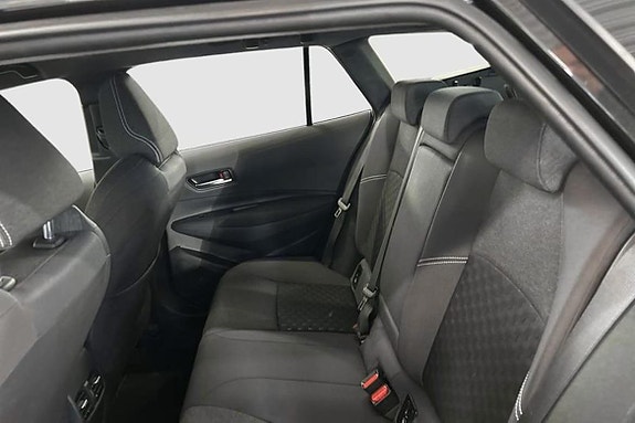 Toyota Corolla 9 of 12