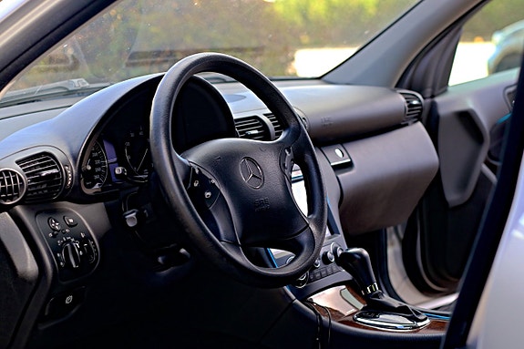 Mercedes-Benz CLA180 d 5 of 15