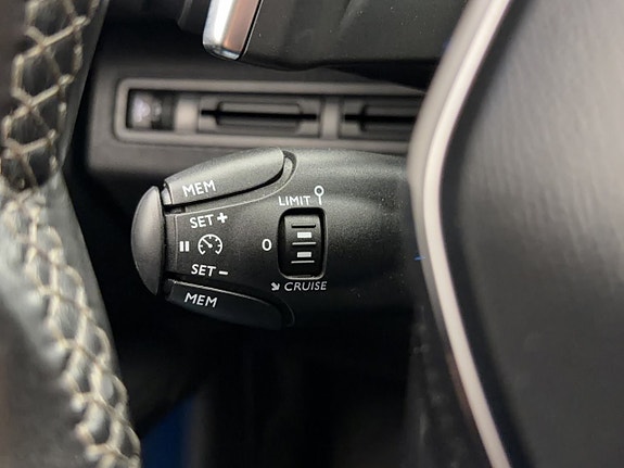 Peugeot 3008 15 of 29