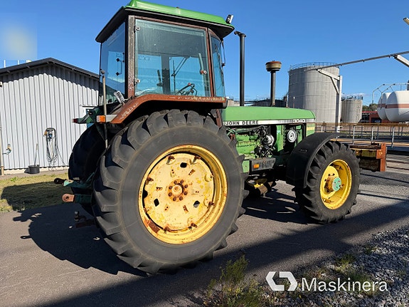 Traktor John Deere 3040 MFWD 5 of 27
