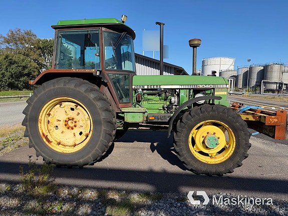 Traktor John Deere 3040 MFWD 4 of 27
