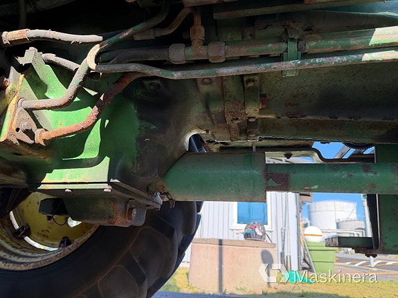 Traktor John Deere 3040 MFWD 27 of 27