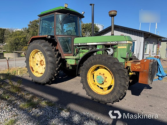 Traktor John Deere 3040 MFWD 3 of 27