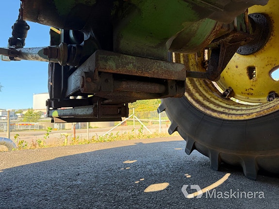 Traktor John Deere 3040 MFWD 26 of 27