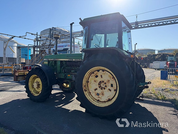 Traktor John Deere 3040 MFWD 8 of 27