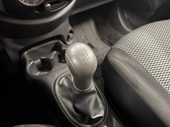 Nissan Micra 22 of 24
