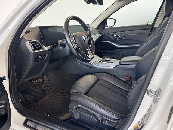BMW 330e 9 of 20
