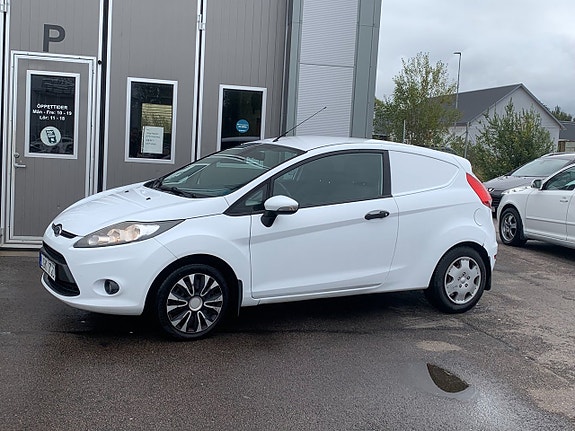 Ford Fiesta 2 of 6