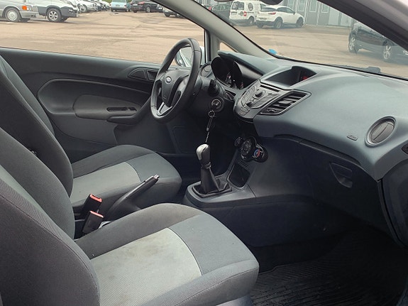 Ford Fiesta 5 of 6