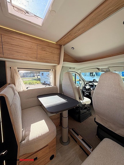 Pilote P740 GJ 12 of 27