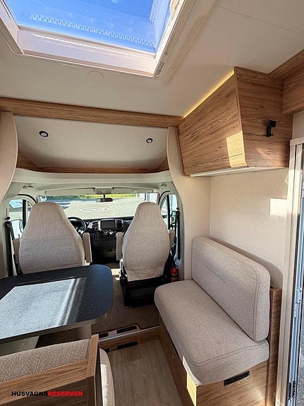Pilote P740 GJ 14 of 27