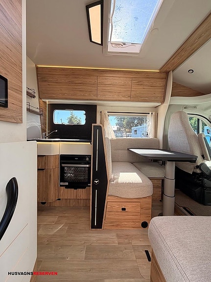Pilote P740 GJ 10 of 27