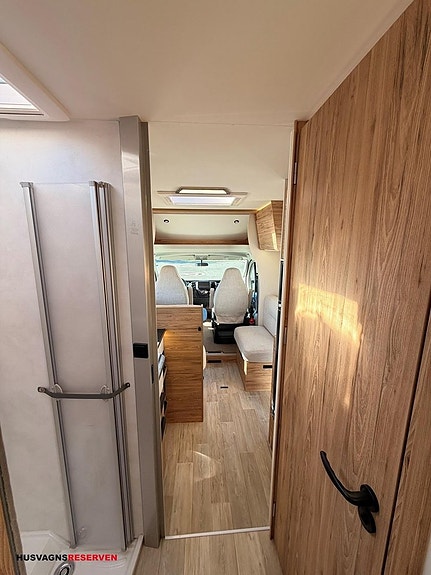 Pilote P740 GJ 25 of 27