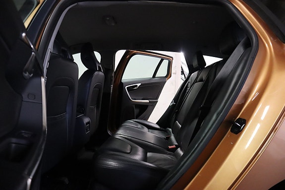 Volvo V60 9 of 22