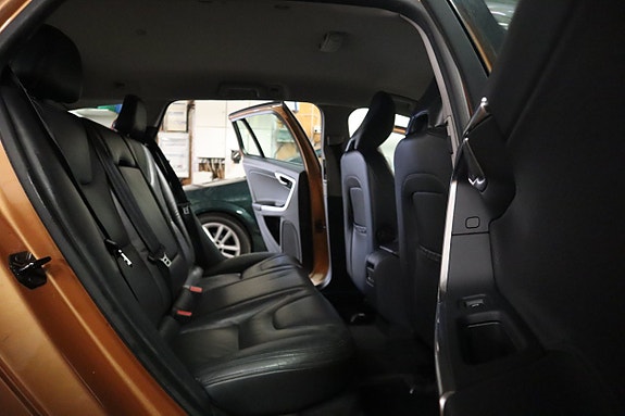 Volvo V60 11 of 22