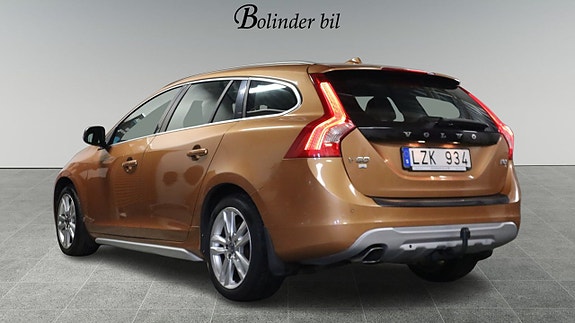 Volvo V60 4 of 22