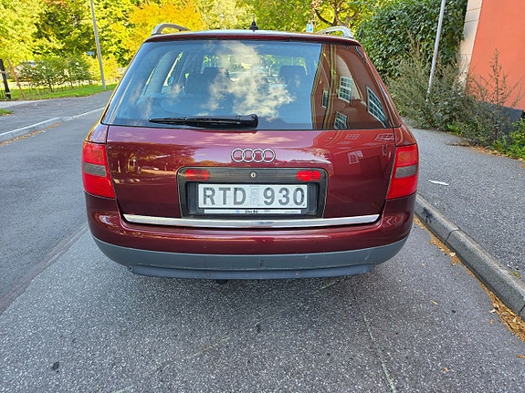 Audi A6 4 of 17