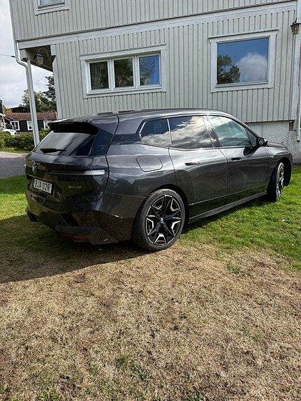 BMW iX 5 of 5