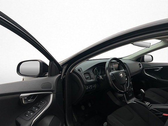 Volvo V40 10 of 28