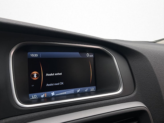 Volvo V40 19 of 28