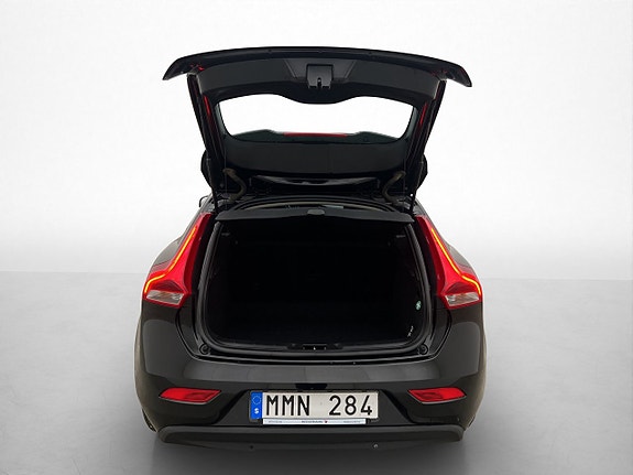 Volvo V40 9 of 28