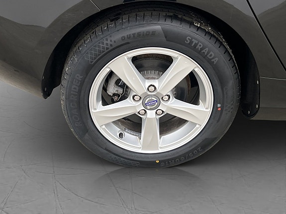 Volvo V40 27 of 28