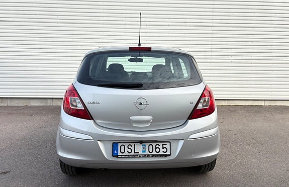 Opel Corsa 3 of 15