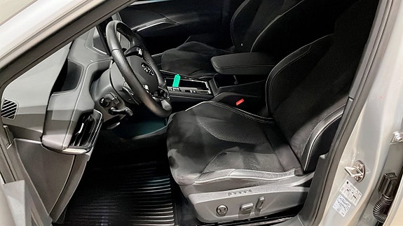 Skoda Enyaq 8 of 12