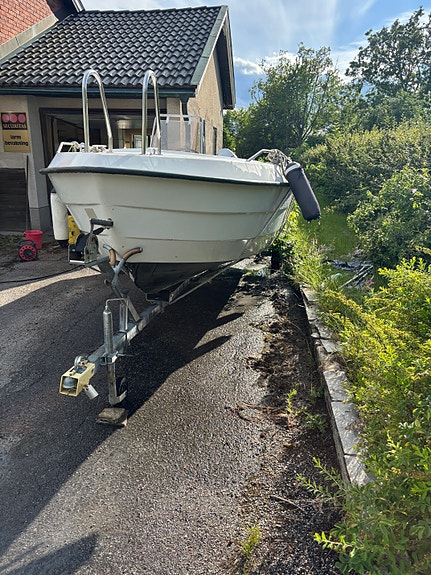 Ryds 485S (16 fot) med Honda 50 hk fyrtakt, trailer och vinterställning 3 of 6