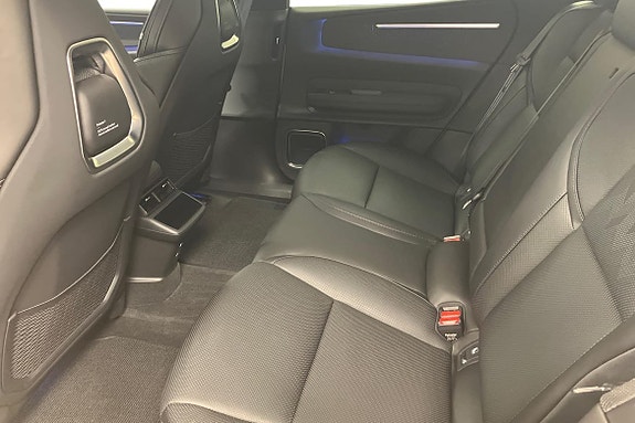 Polestar 4 15 of 23