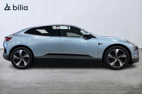 Polestar 4 18 of 23